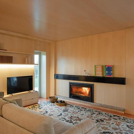 Готель 70'S Wood House Мая Екстер'єр фото